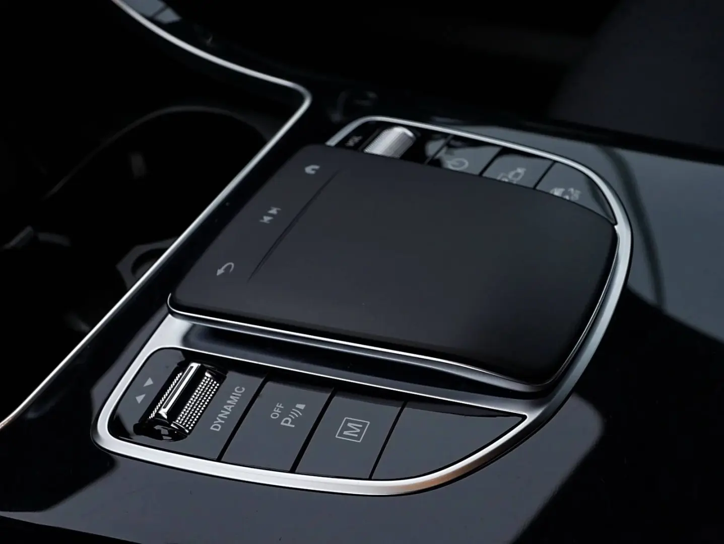 GLC 300 e 4M Coupé DISTRONIC KAMERA PDC DAB SHZ