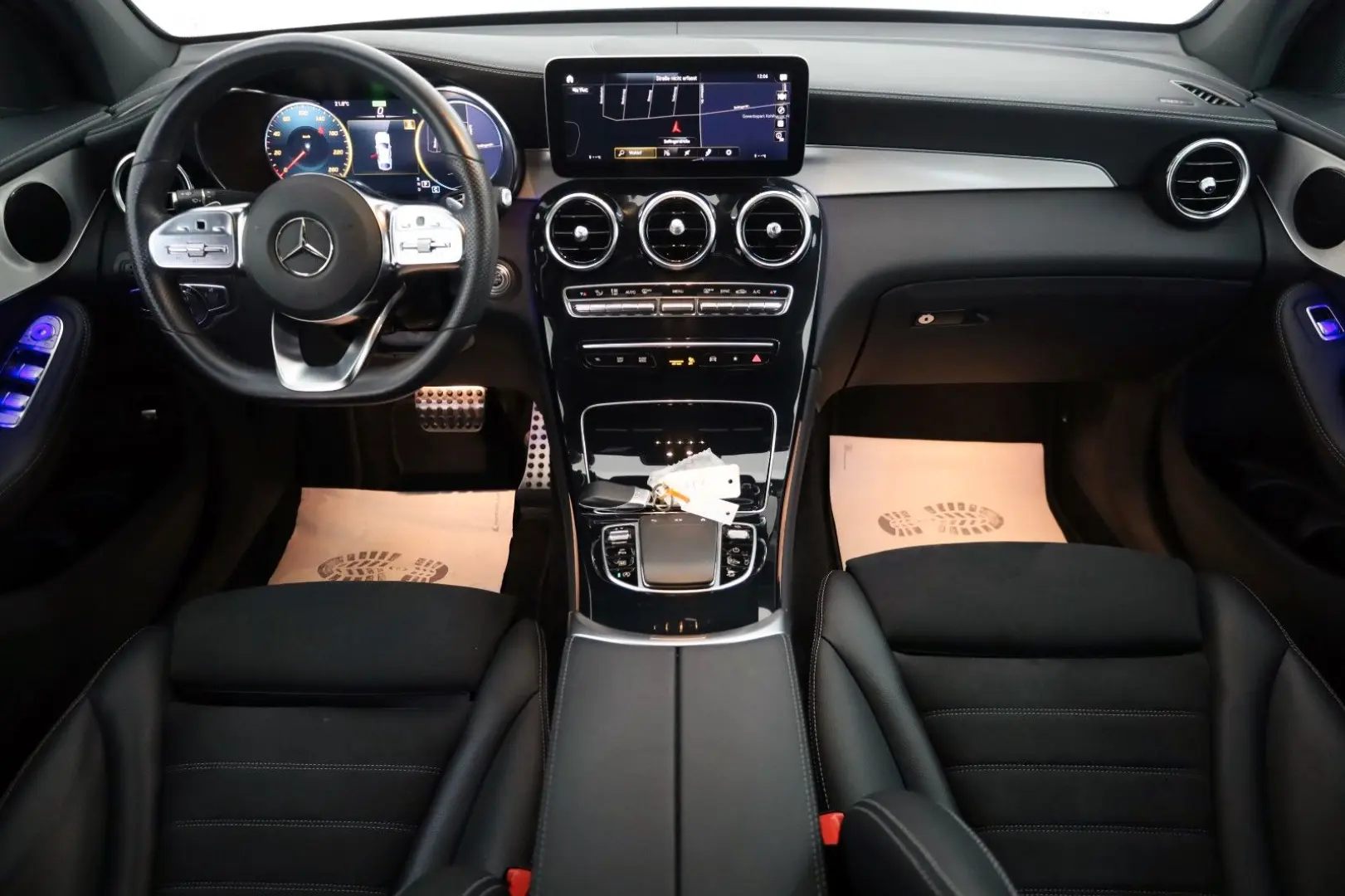 GLC 200 Coupe 4Matic AMG line SH Kamera HUD SD