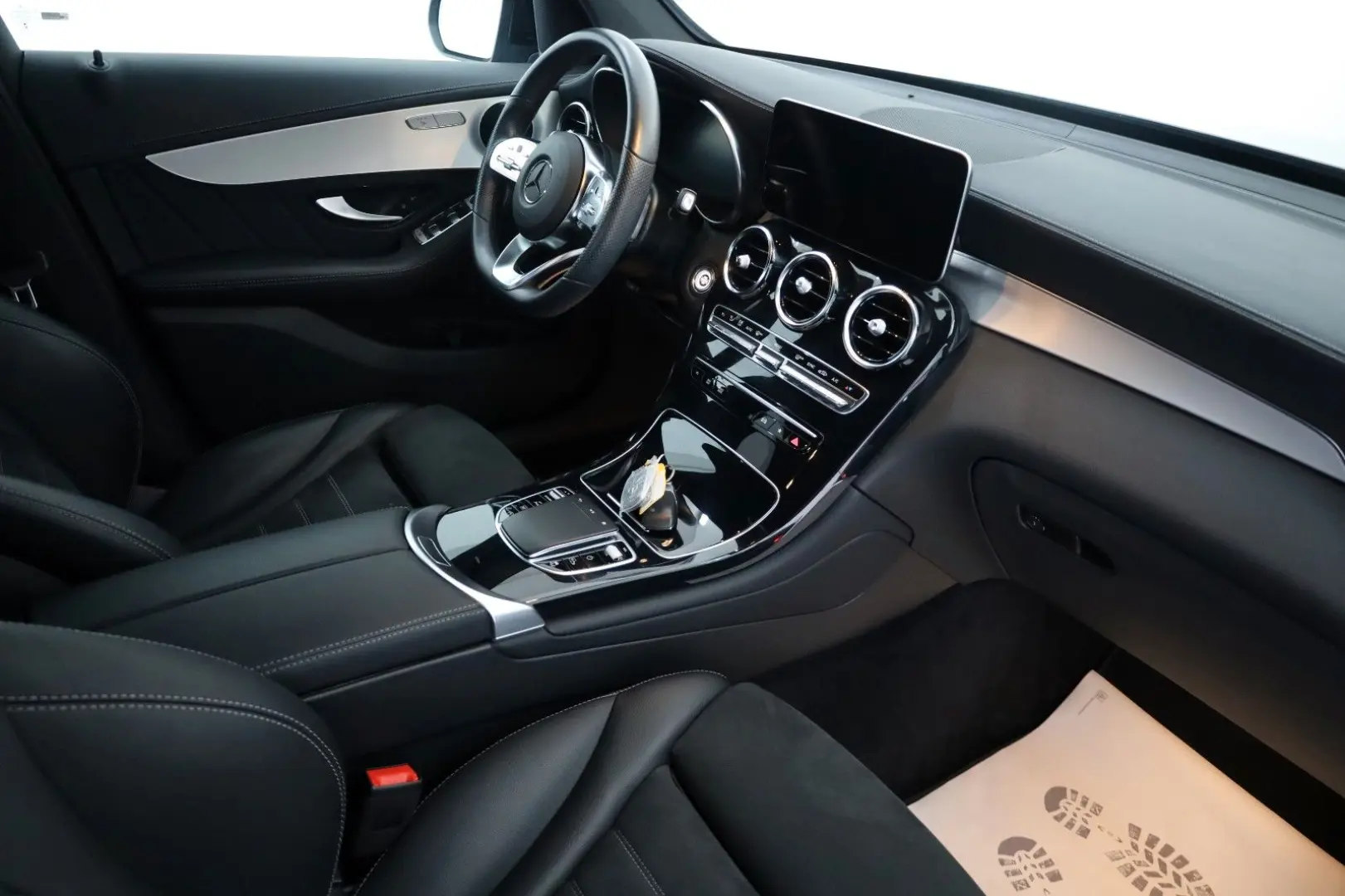 GLC 200 Coupe 4Matic AMG line SH Kamera HUD SD