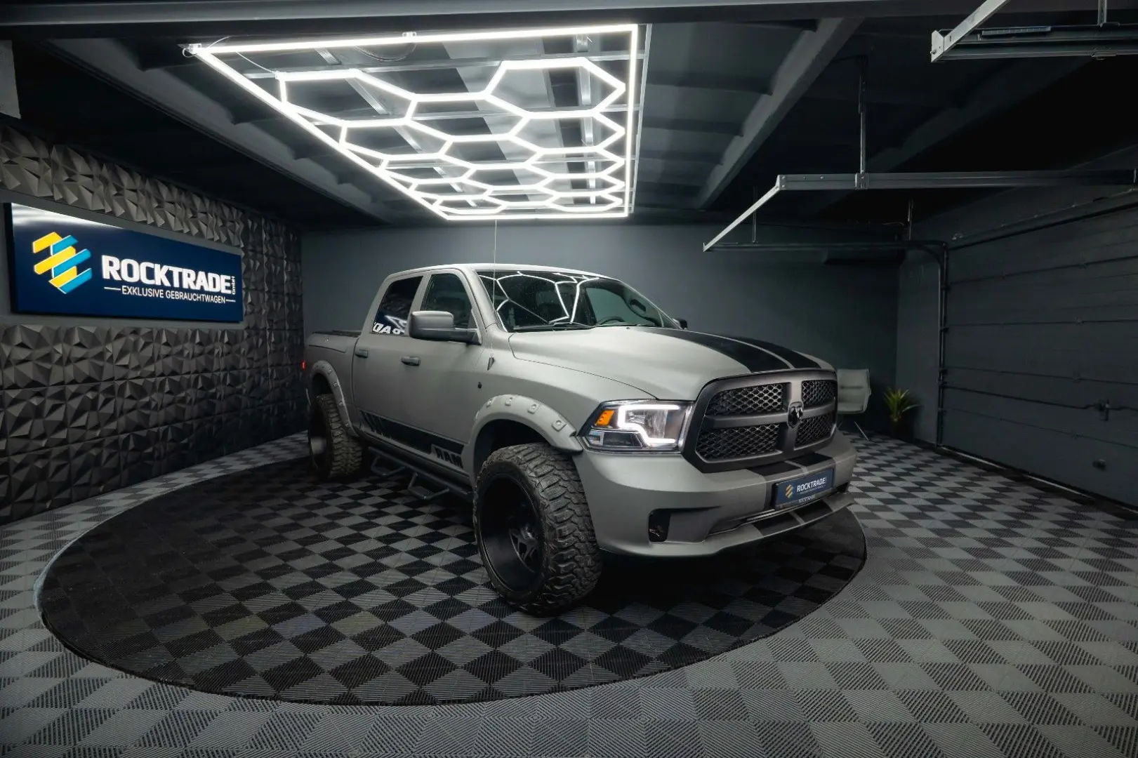 RAM 5.7 V8 HEMI 4x4 PUNISHER OFFROAD RAMBOX 19%