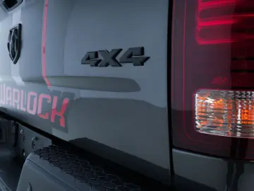 RAM 5.7 HEMI WARLOCK QUADCAB MWST 6 SITZER