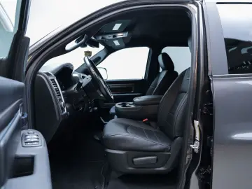 RAM 5.7 HEMI WARLOCK QUADCAB MWST 6 SITZER