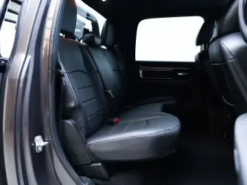 RAM 5.7 HEMI WARLOCK QUADCAB MWST 6 SITZER