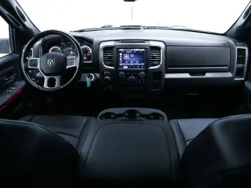 RAM 5.7 HEMI WARLOCK QUADCAB MWST 6 SITZER