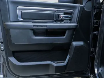 RAM 5.7 HEMI WARLOCK QUADCAB MWST 6 SITZER