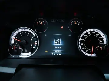 RAM 5.7 HEMI WARLOCK QUADCAB MWST 6 SITZER