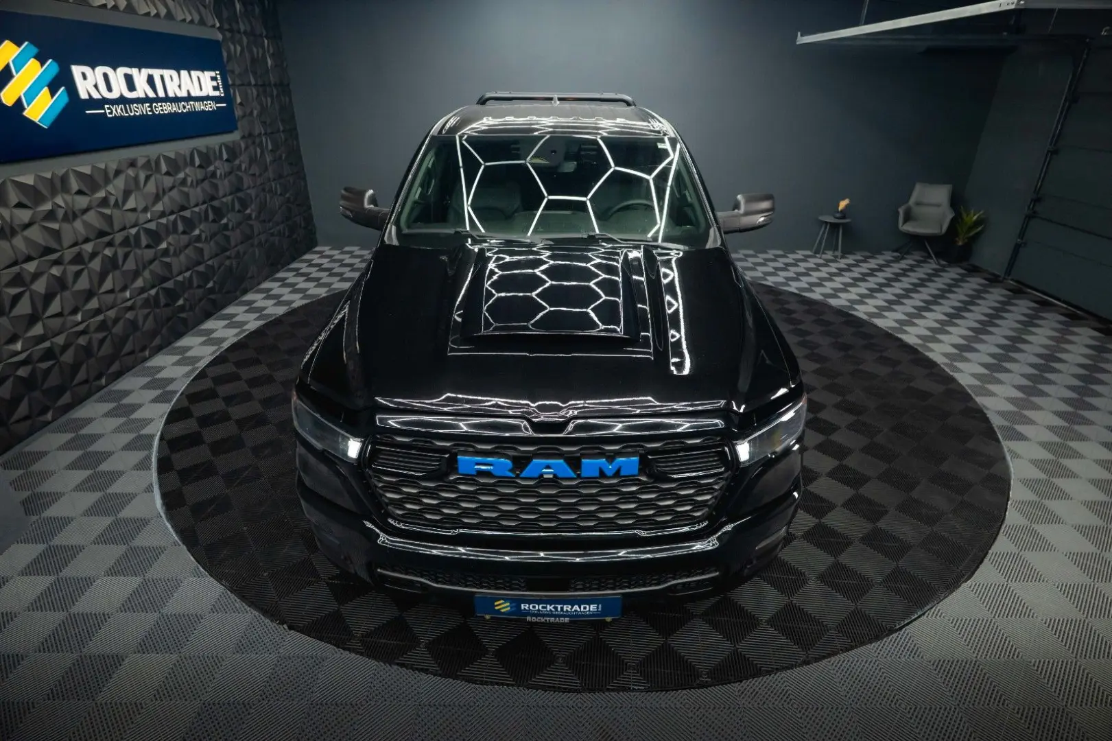 RAM 3.0 MY 25 TWIN TURBO BLACK EDITION  LED 19%