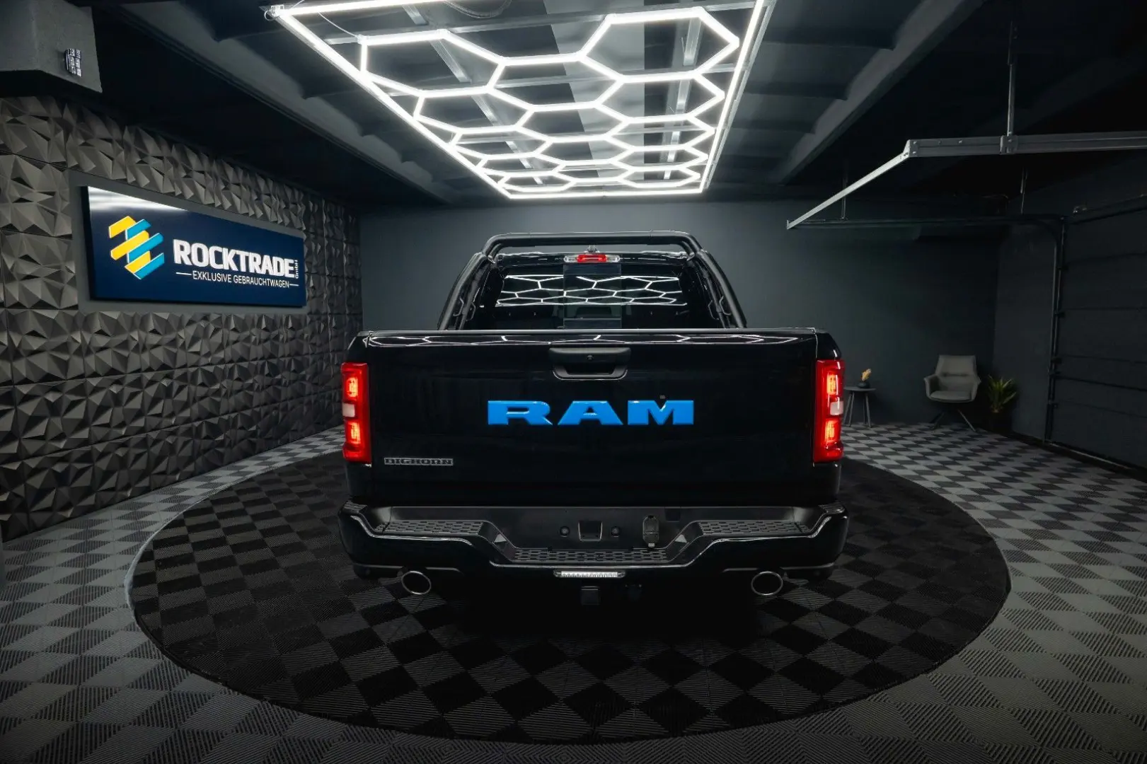 RAM 3.0 MY 25 TWIN TURBO BLACK EDITION  LED 19%