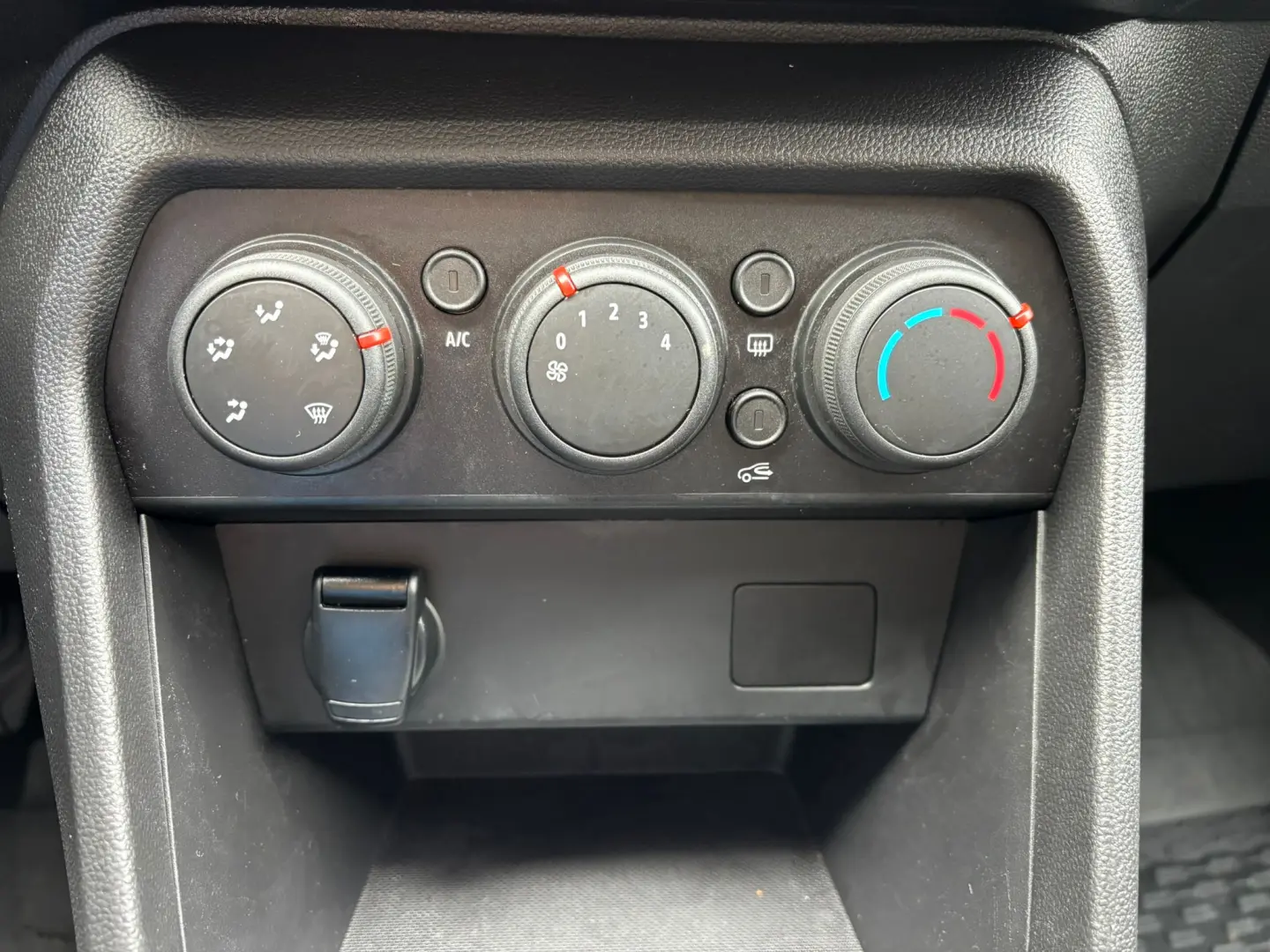 Dacia Logan TCe 90 MT5 Comfort