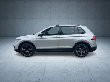 Tiguan 2.0 TDI DSG United Navi LED AHK
