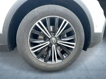 Tiguan 2.0 TDI DSG United Navi LED AHK
