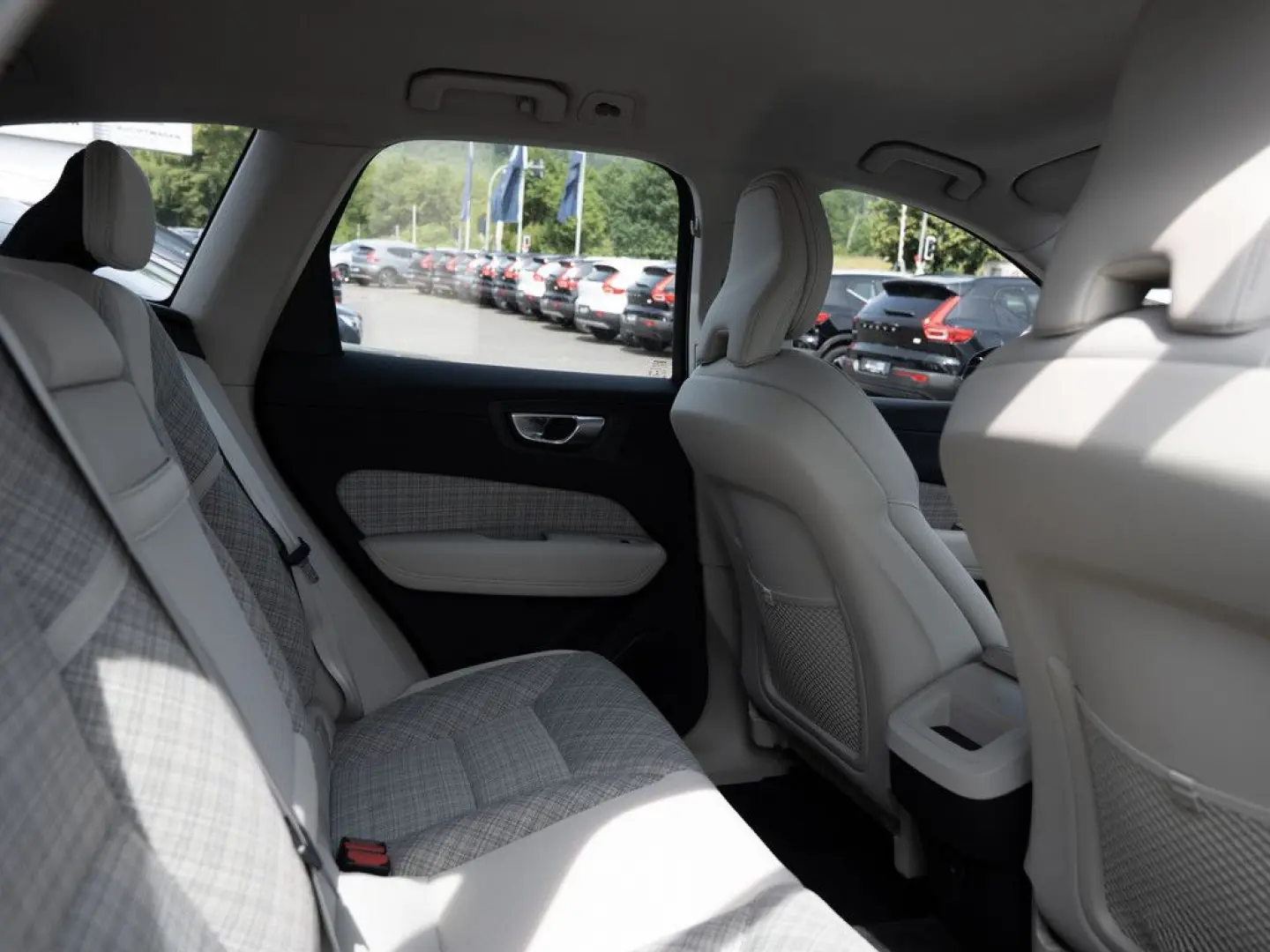 XC60 B4 B Core 2WD PDC NAVI LED