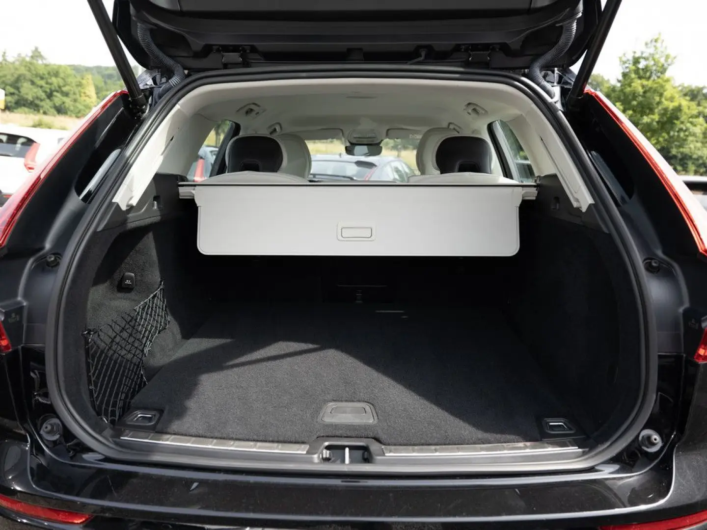 XC60 B4 B Core 2WD PDC NAVI LED