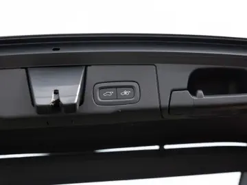 XC60 B4 B Core 2WD PDC NAVI LED