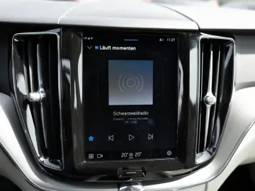 XC60 B4 B Core 2WD PDC NAVI LED