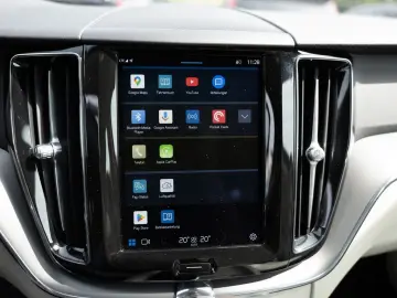 XC60 B4 B Core 2WD PDC NAVI LED