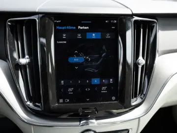 XC60 B4 B Core 2WD PDC NAVI LED