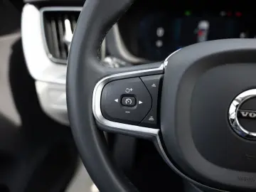 XC60 B4 B Core 2WD PDC NAVI LED