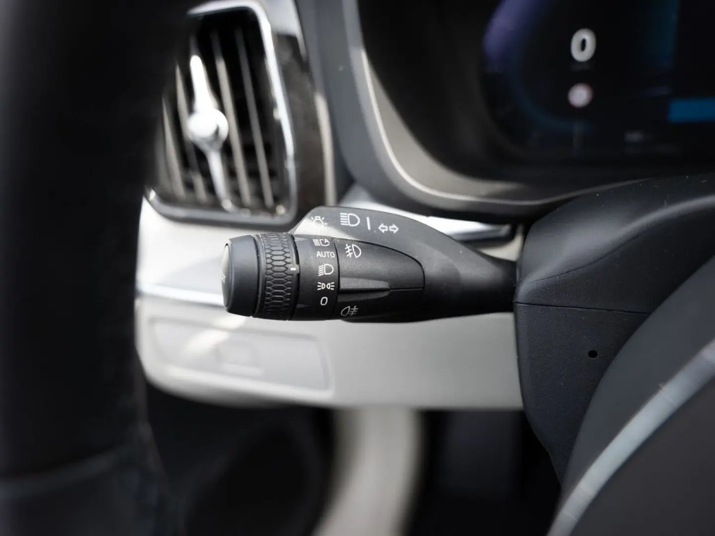 XC60 B4 B Core 2WD PDC NAVI LED