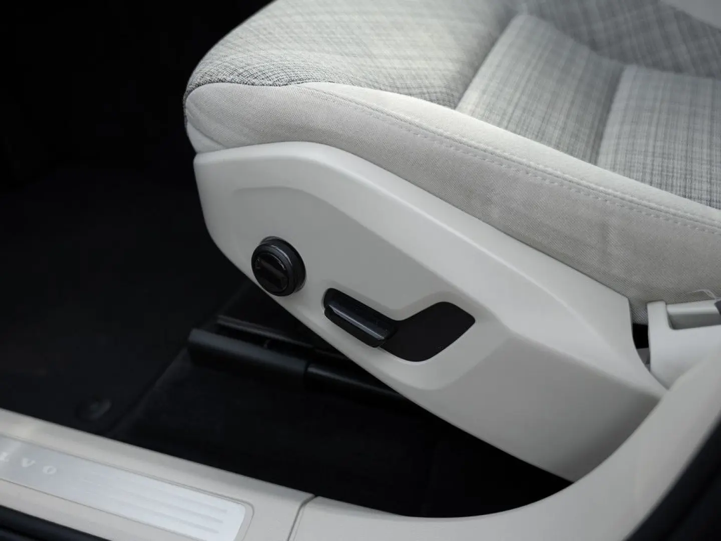 XC60 B4 B Core 2WD PDC NAVI LED