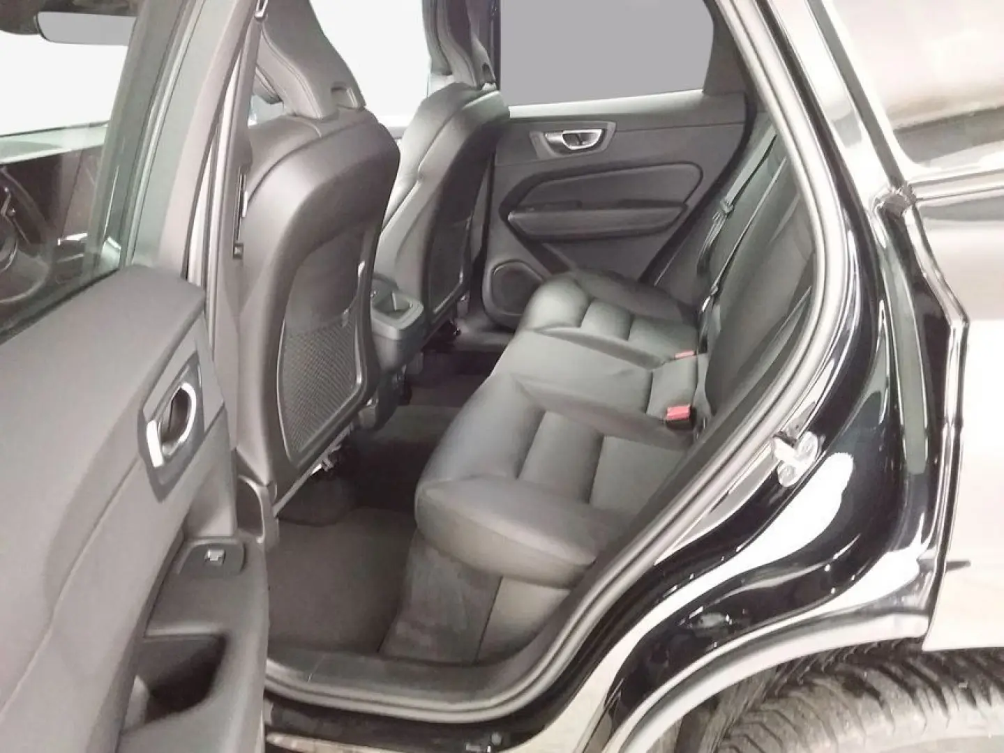 XC60 B4 D AWD Plus Dark