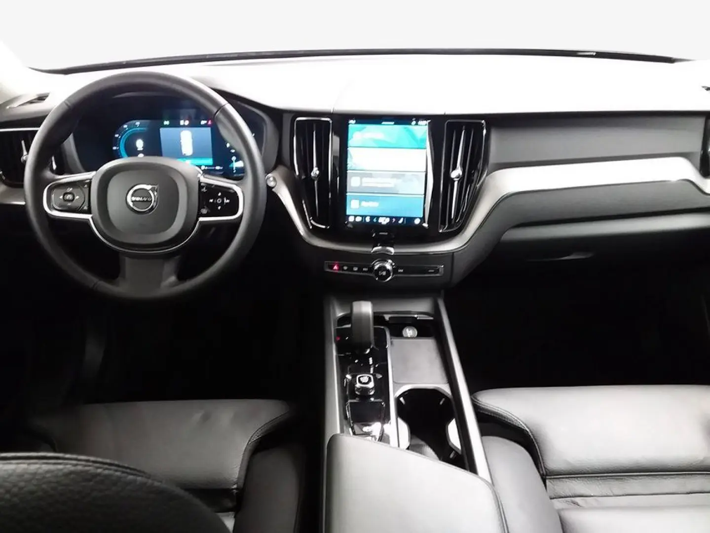 XC60 B4 D AWD Plus Dark