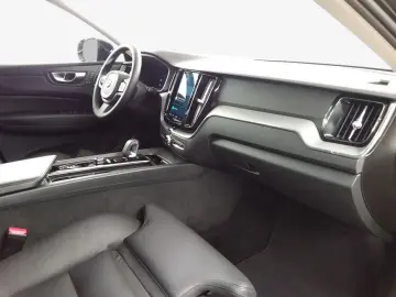 XC60 B4 D AWD Plus Dark