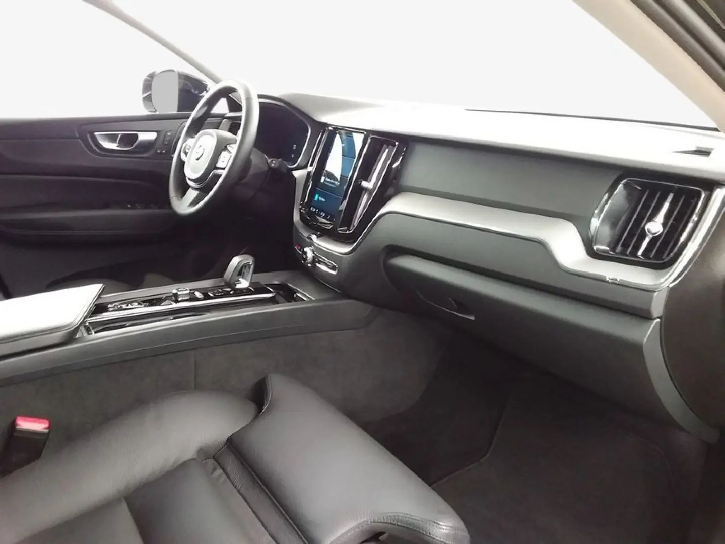 XC60 B4 D AWD Plus Dark