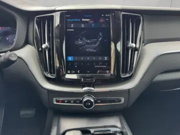 XC60 B4 AWD Plus-Dark Aut ACC BLIS AHK Leder