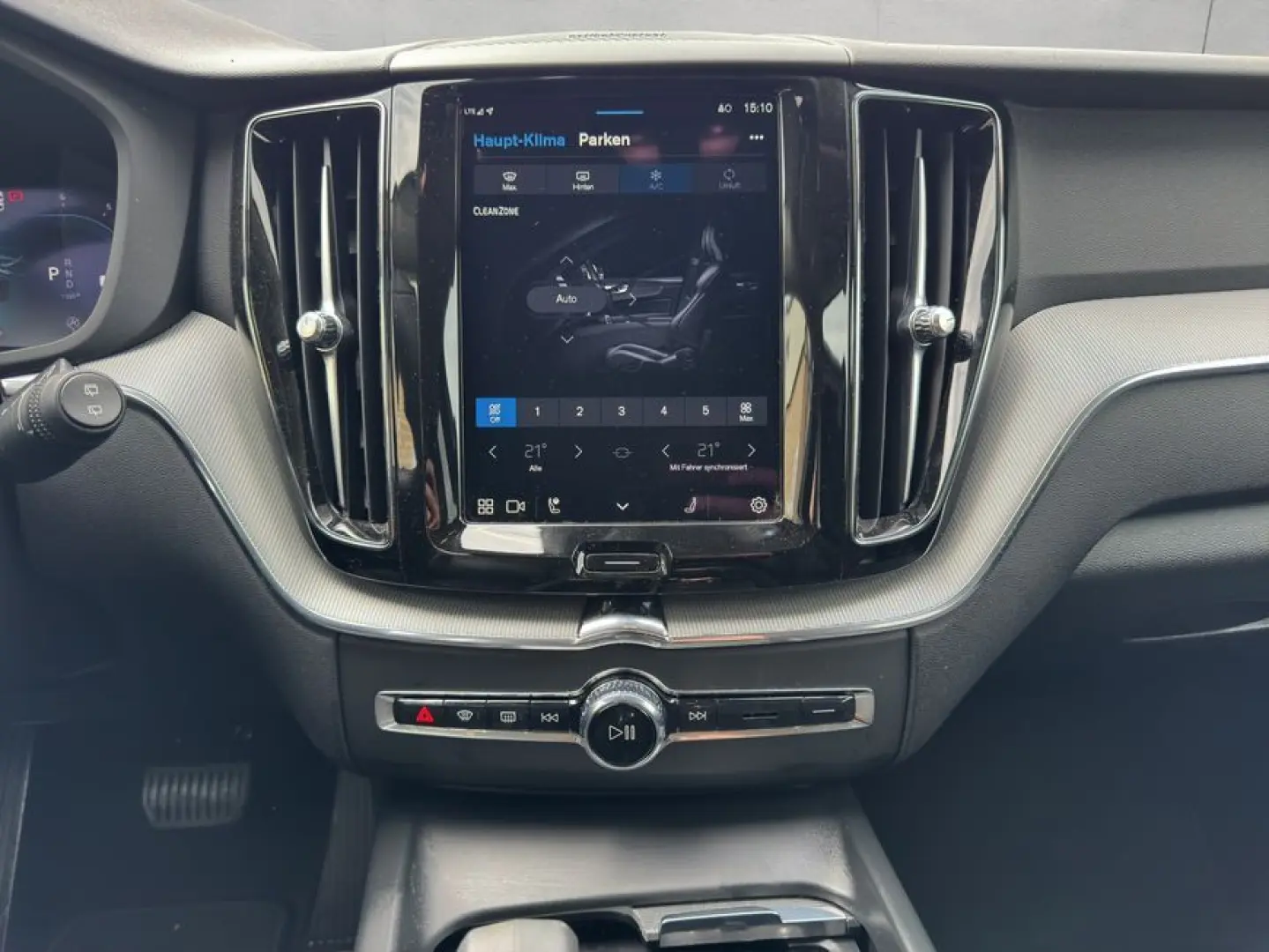 XC60 B4 AWD Plus-Dark Aut ACC BLIS AHK Leder