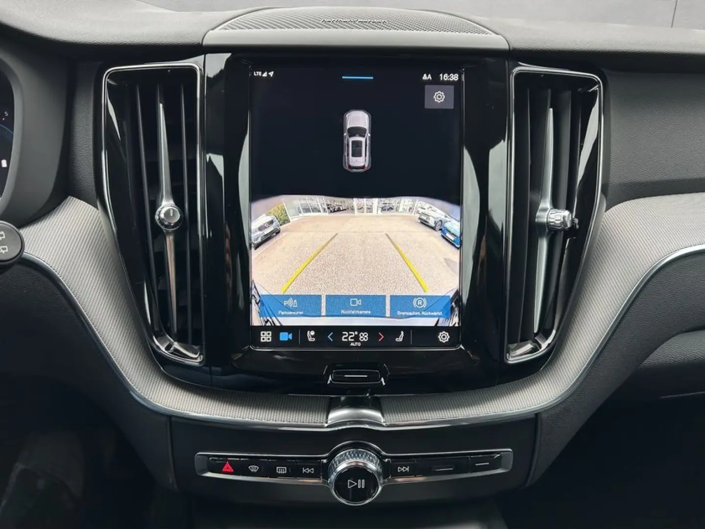 XC60 2.0 B4 D AWD Plus Dark