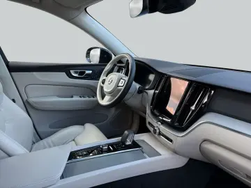 XC60 B5 B AWD Plus Dark