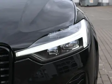 XC60 B4D AWD Ultimate Dark 360 Cristal AirSusp HK