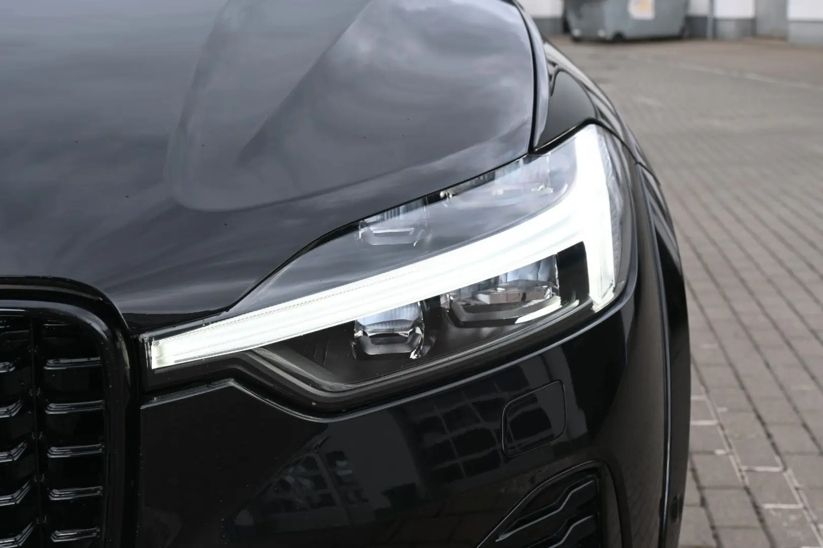 XC60 B4D AWD Ultimate Dark 360 Cristal AirSusp HK