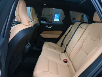 XC60 B4D AWD Ultimate Dark 360 Cristal AirSusp HK