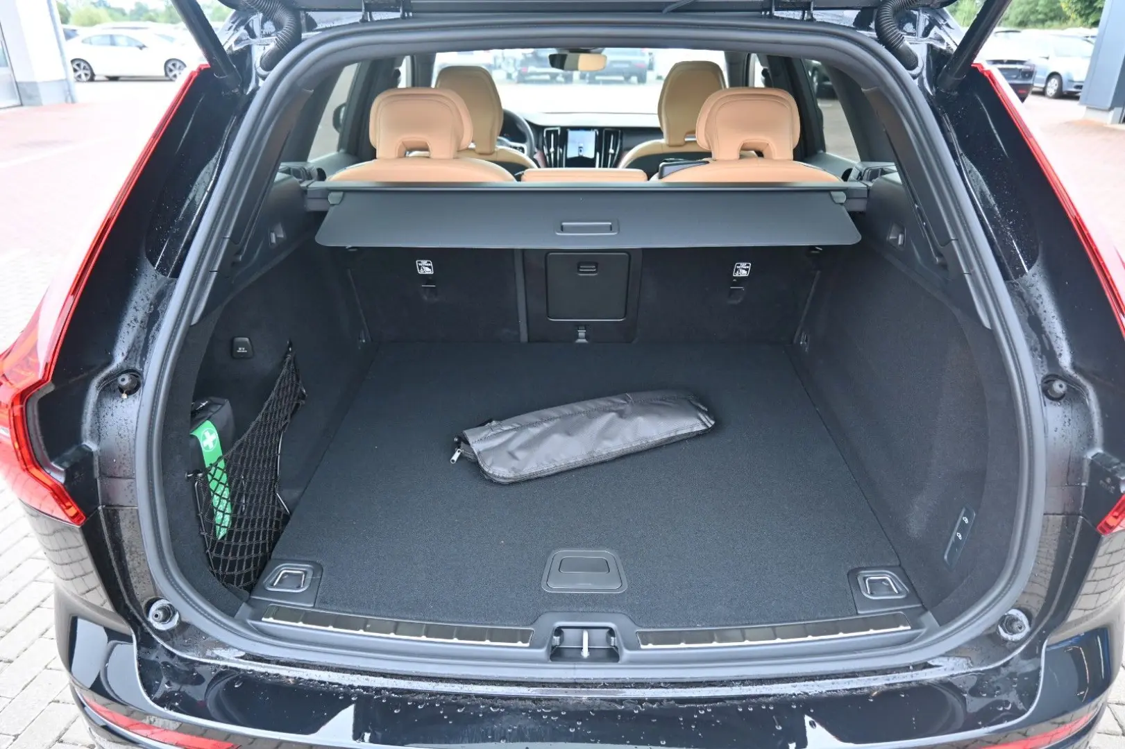 XC60 B4D AWD Ultimate Dark 360 Cristal AirSusp HK