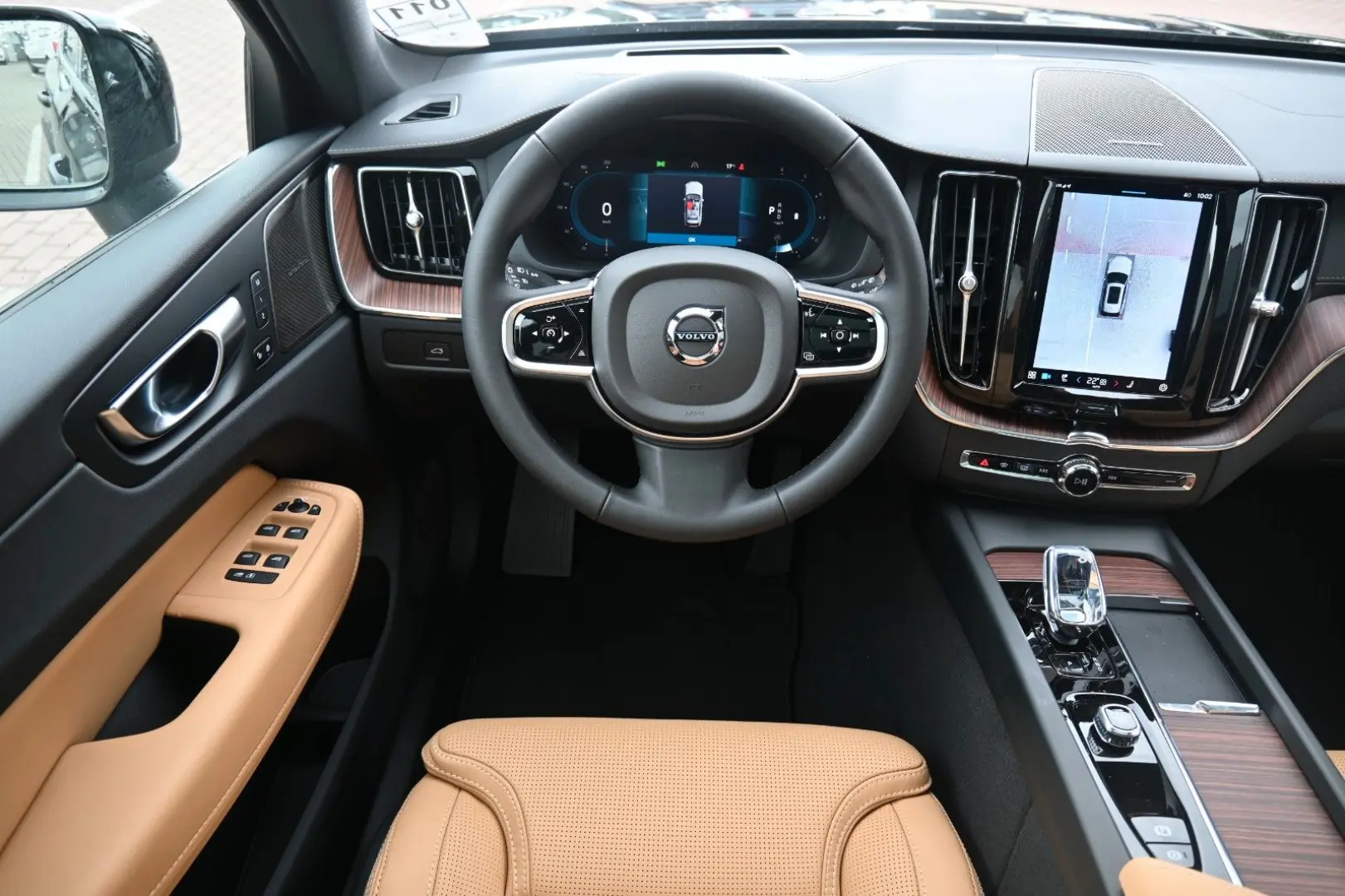 XC60 B4D AWD Ultimate Dark 360 Cristal AirSusp HK