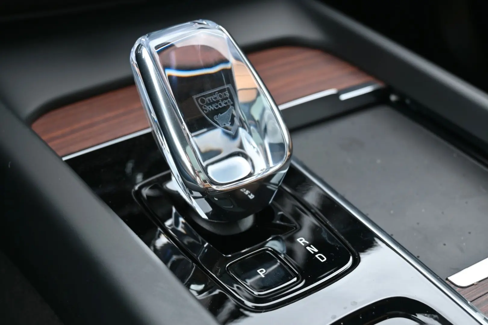 XC60 B4D AWD Ultimate Dark 360 Cristal AirSusp HK
