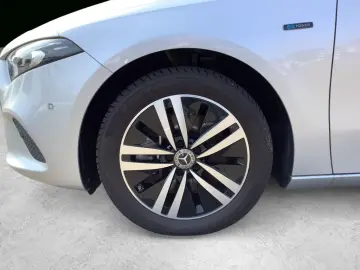 A 250 e Limousine HUD Leder KeyLess ParkAss. LM