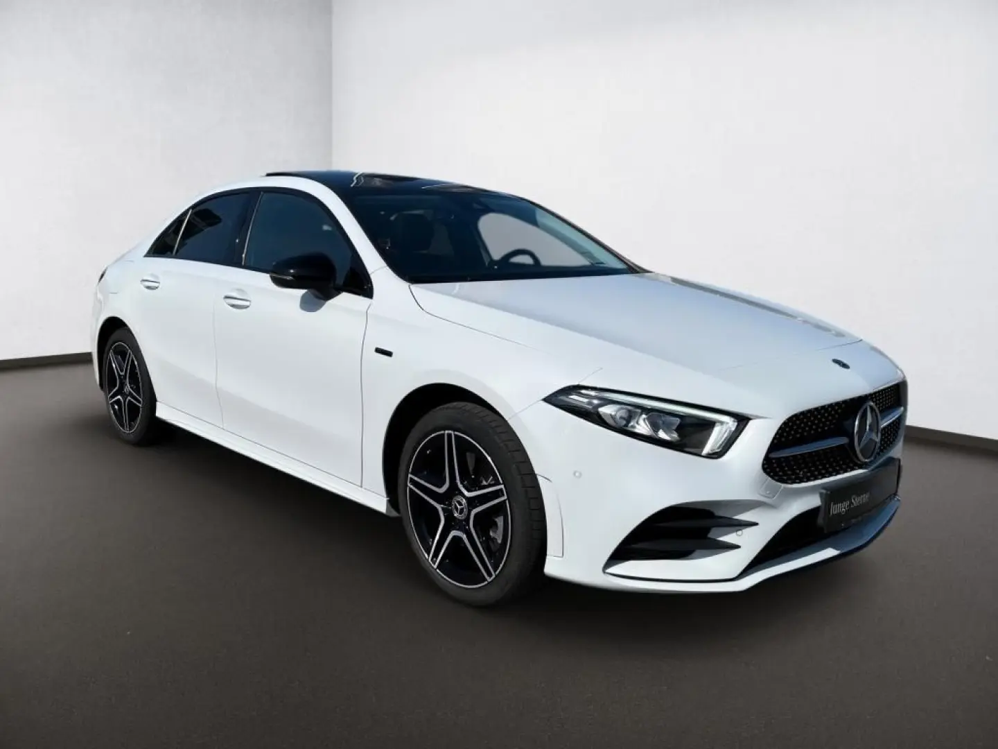 A 250 e Limousine AMG Night Pano Burm KeyGo HFA