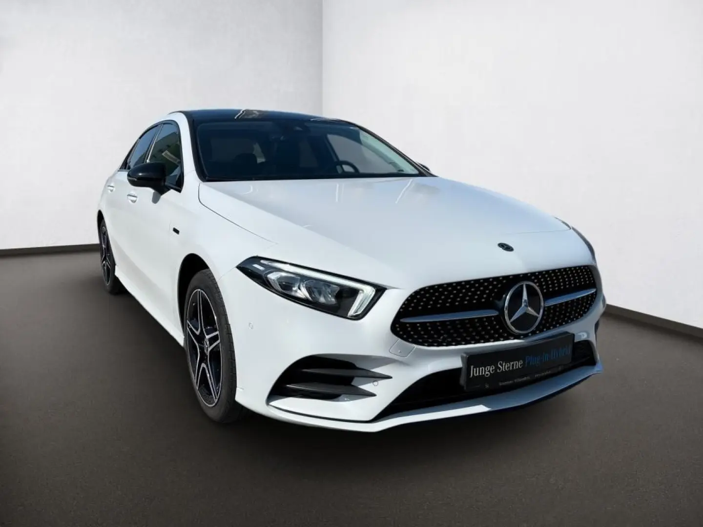 A 250 e Limousine AMG Night Pano Burm KeyGo HFA