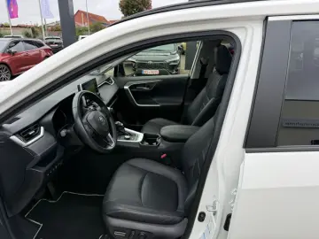 RAV 4 2.5 4x4 Hybrid Lounge Pano   AHK