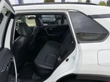 RAV 4 2.5 4x4 Hybrid Lounge Pano   AHK