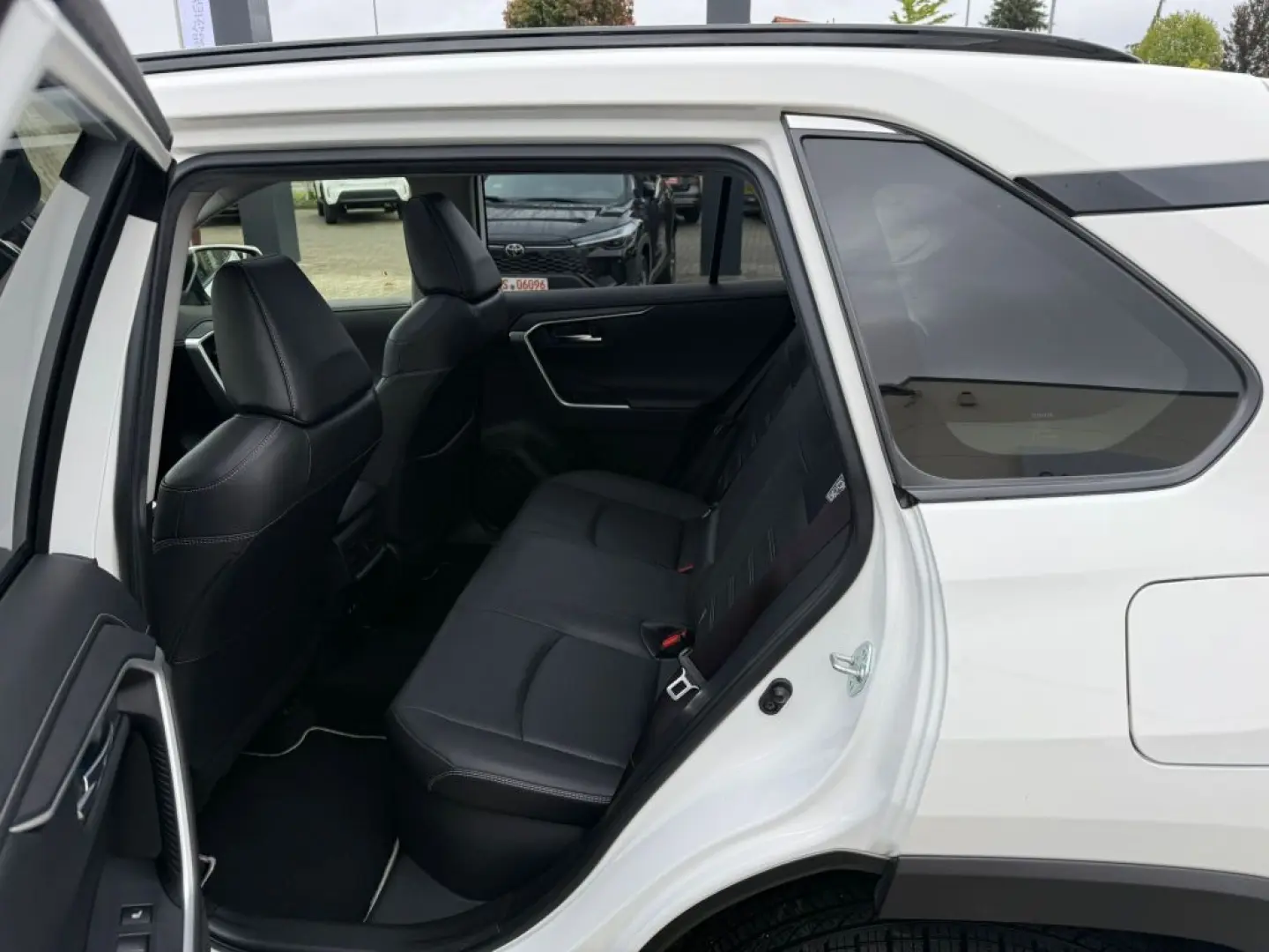 RAV 4 2.5 4x4 Hybrid Lounge Pano   AHK