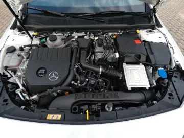 A 250 e A -Klasse Lim. LED NAVI PDC ALU