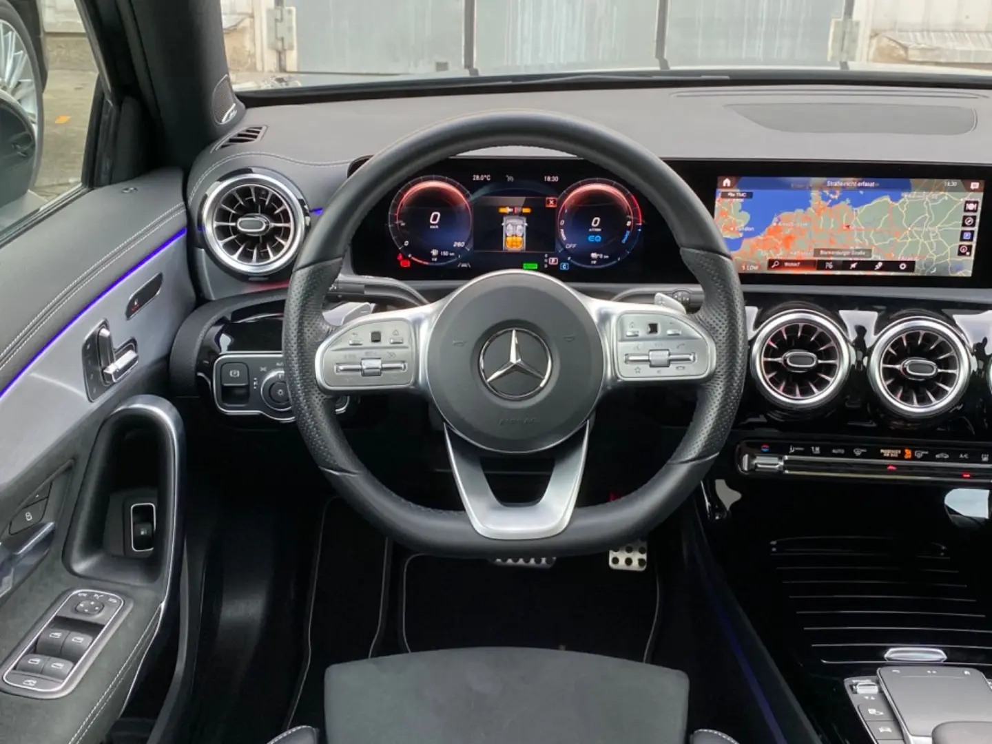 A250e AMG Limo EDITION Panorama_Memory_360_Sound
