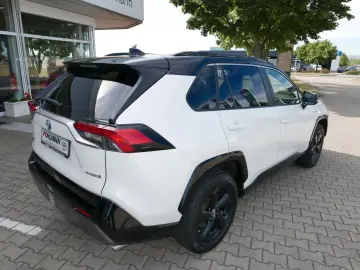 RAV 4 Hybrid 4x4 Style Selection AWD LED ACC
