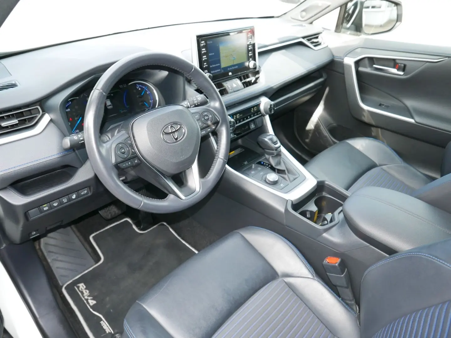 RAV 4 Hybrid 4x4 Style Selection AWD LED ACC