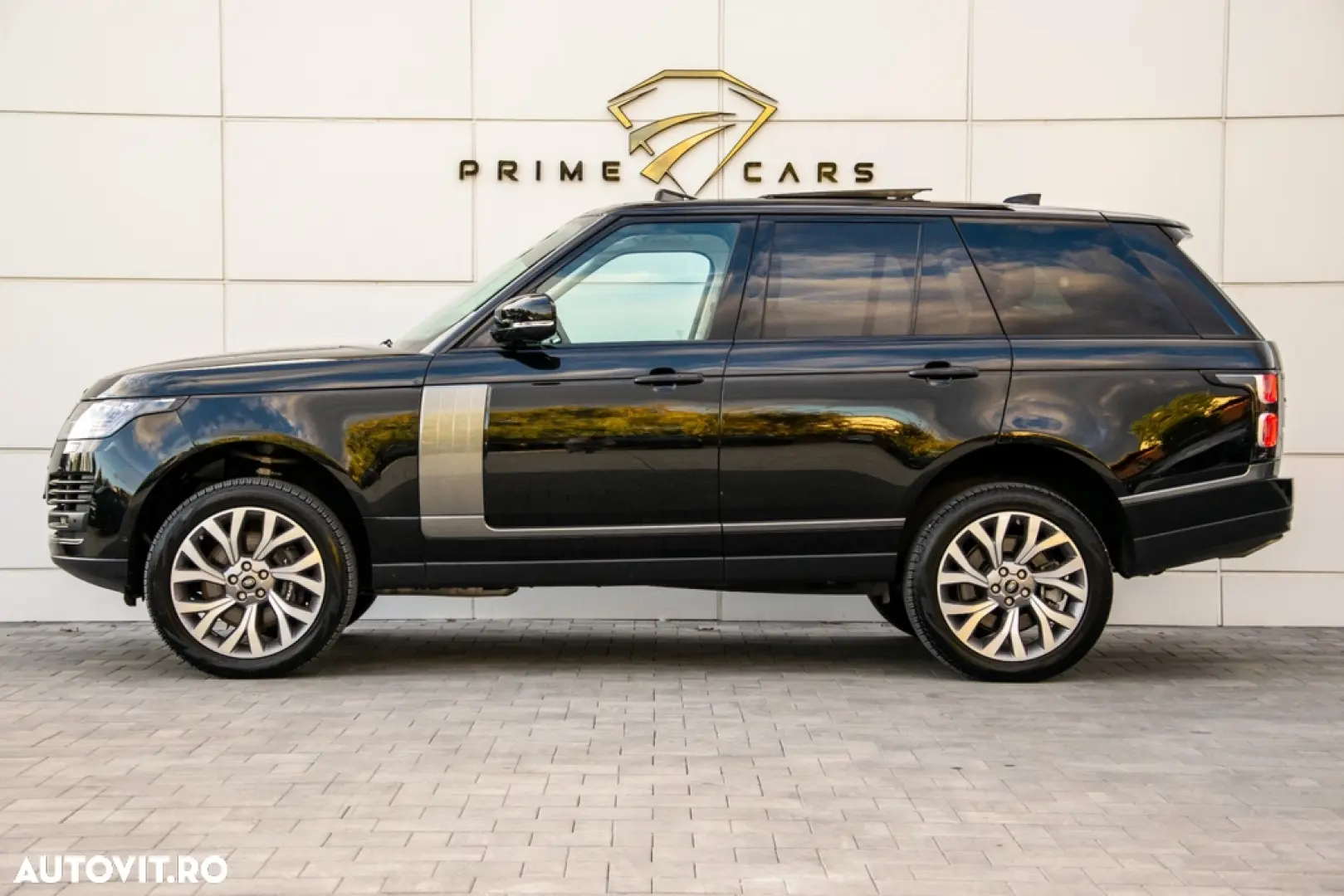 Land Rover Range Rover P400E Vogue