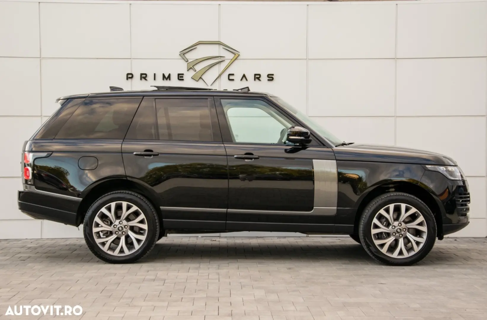 Land Rover Range Rover P400E Vogue